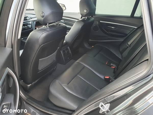 BMW Seria 3 320d Touring xDrive - 9