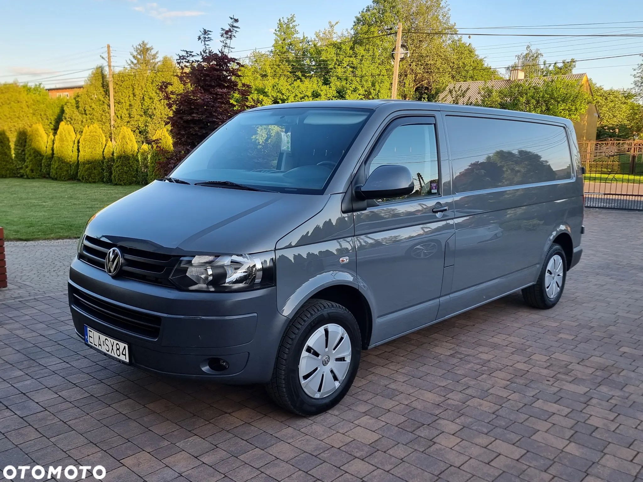 Volkswagen Transporter - 1