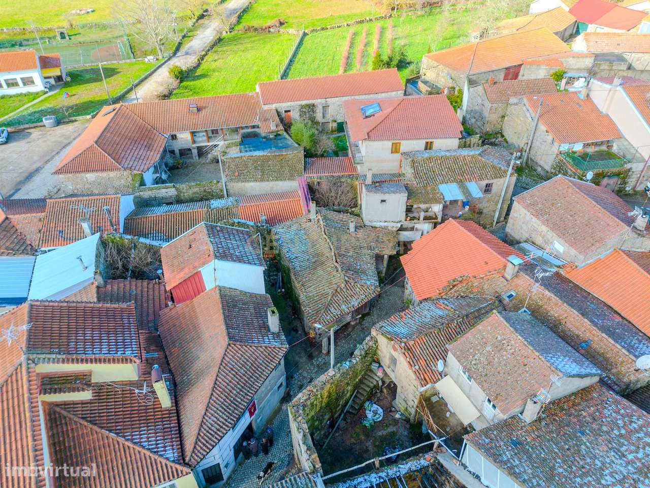 Ruina para Renovar em Calvão, Chaves - Oportunidade Única-11