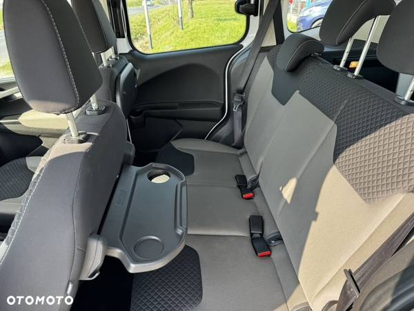 Ford Tourneo Courier 1.5 TDCi Titanium - 18