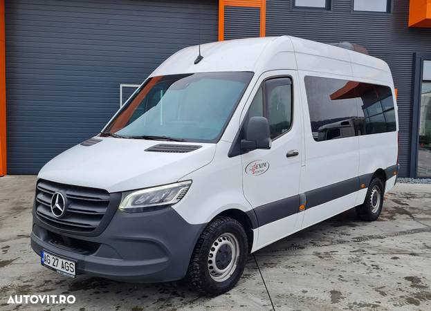 Mercedes-Benz Sprinter - 2