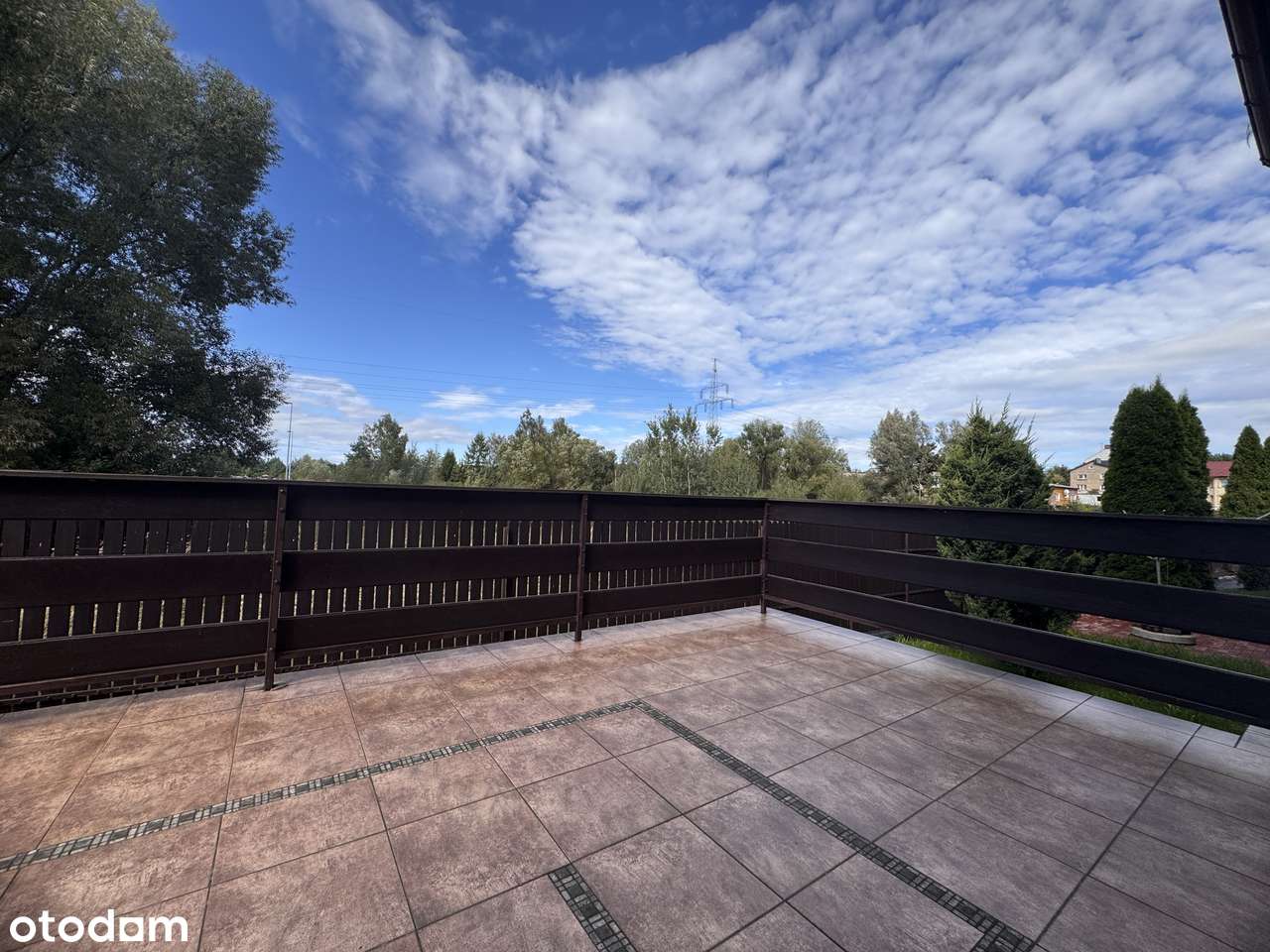 Wyjątkowa nieruchomość z częścią usługową-15