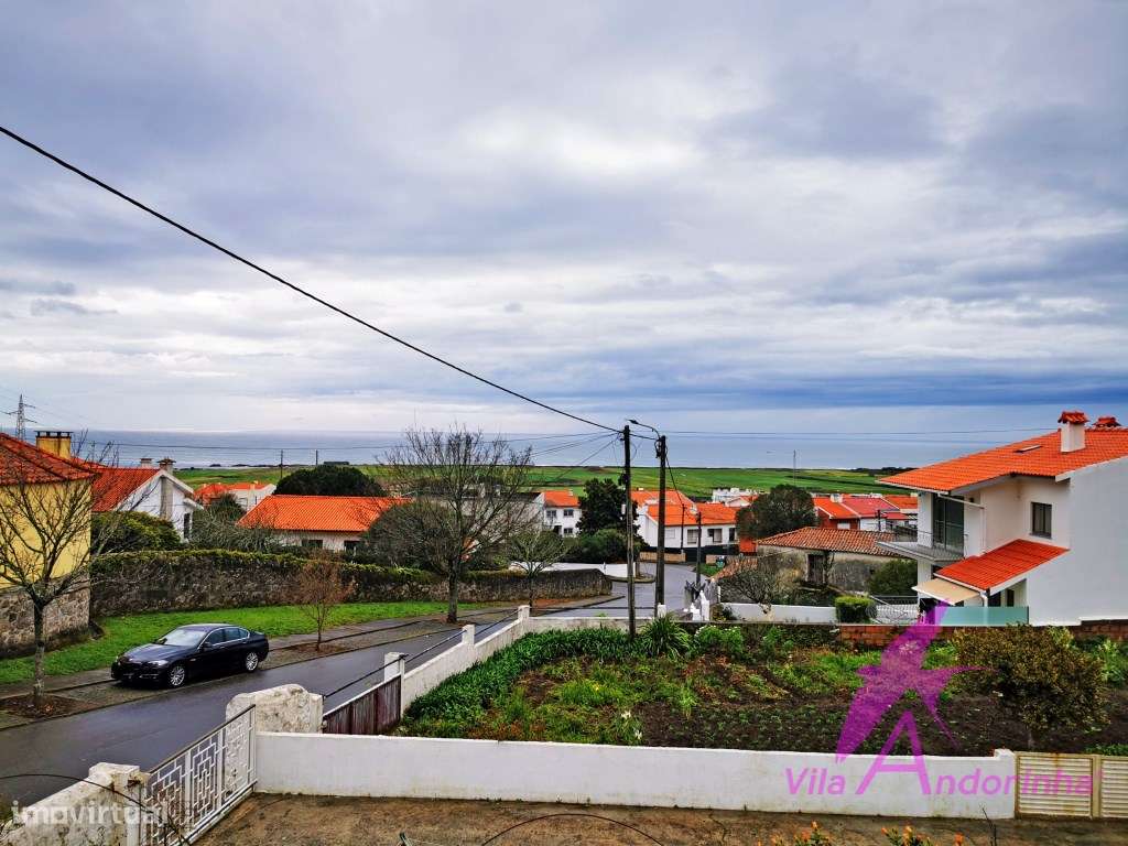 Duas moradias T3+T1 com vista mar-16