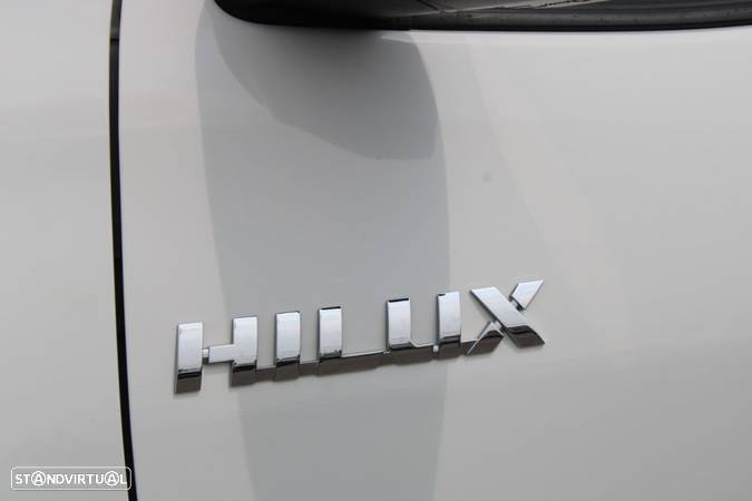 Toyota Hilux 2.4 D-4D 2WD CD CM - 10