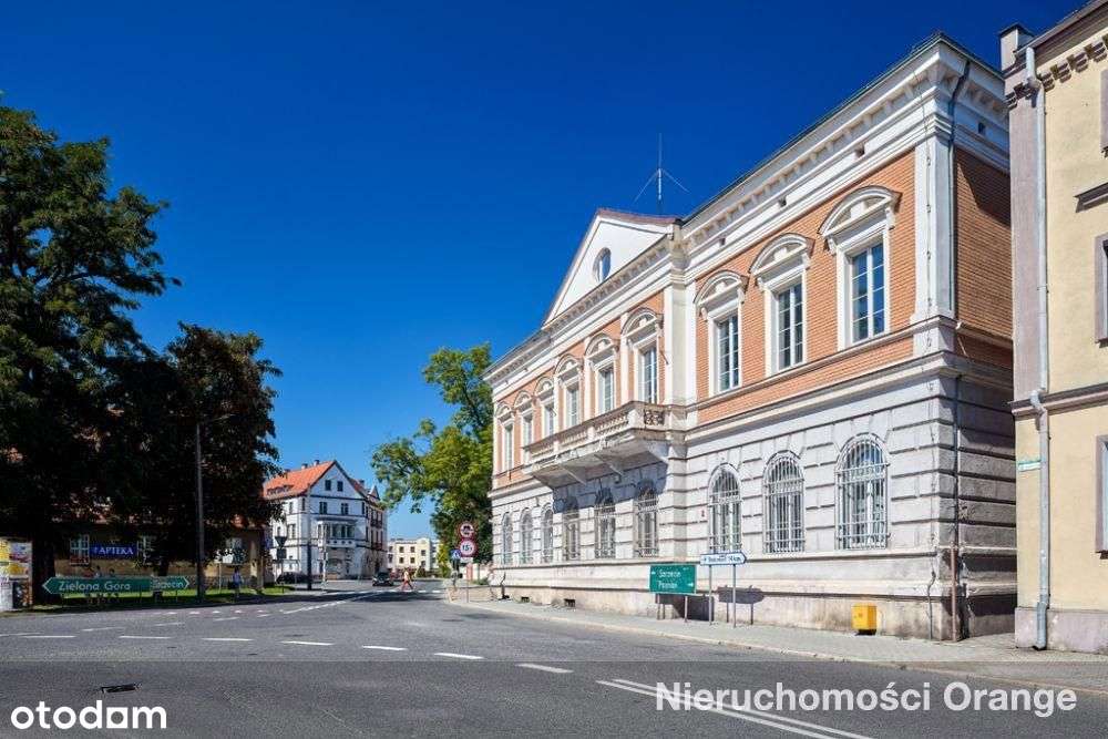 Zabytkowy budynek oraz obiekty pod biura i usługi - Pełny obrazek: 5/15