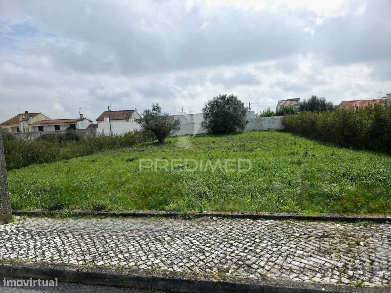 Lote de Terreno Urbano com 710m² - Grande imagem: 5/7