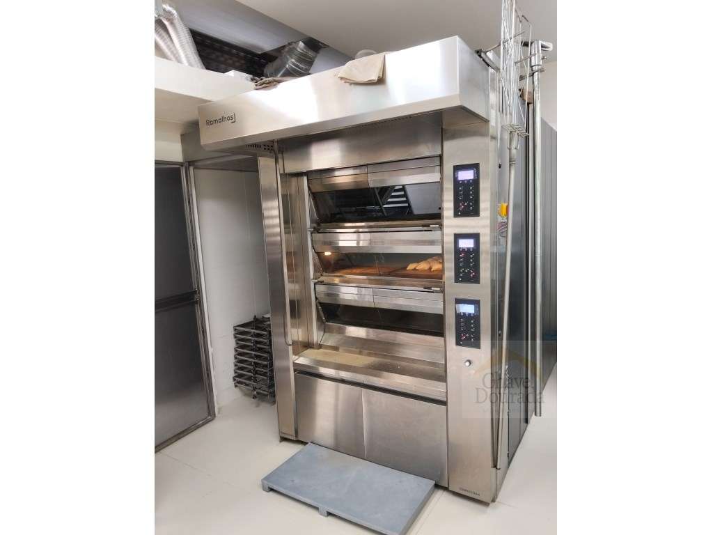 Trespassa-se Padaria/Pastelaria e café, no Vale das Flores - Grande imagem: 4/9