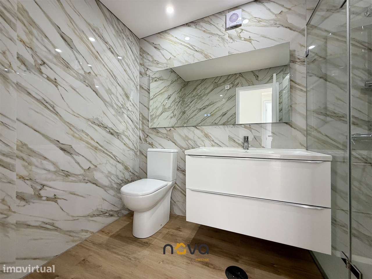 Apartamento T4 Totalmente Remodelado na Póvoa de Varzim-10