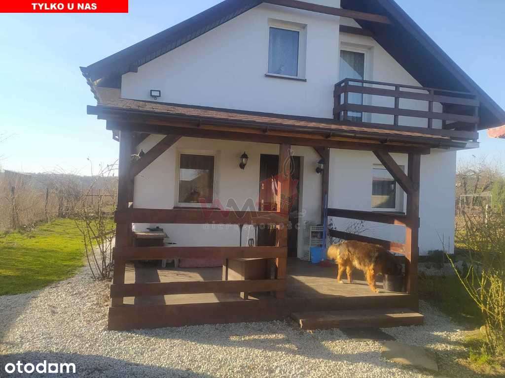 Niewielki dom na działce 0,18 ha w Zagórzu