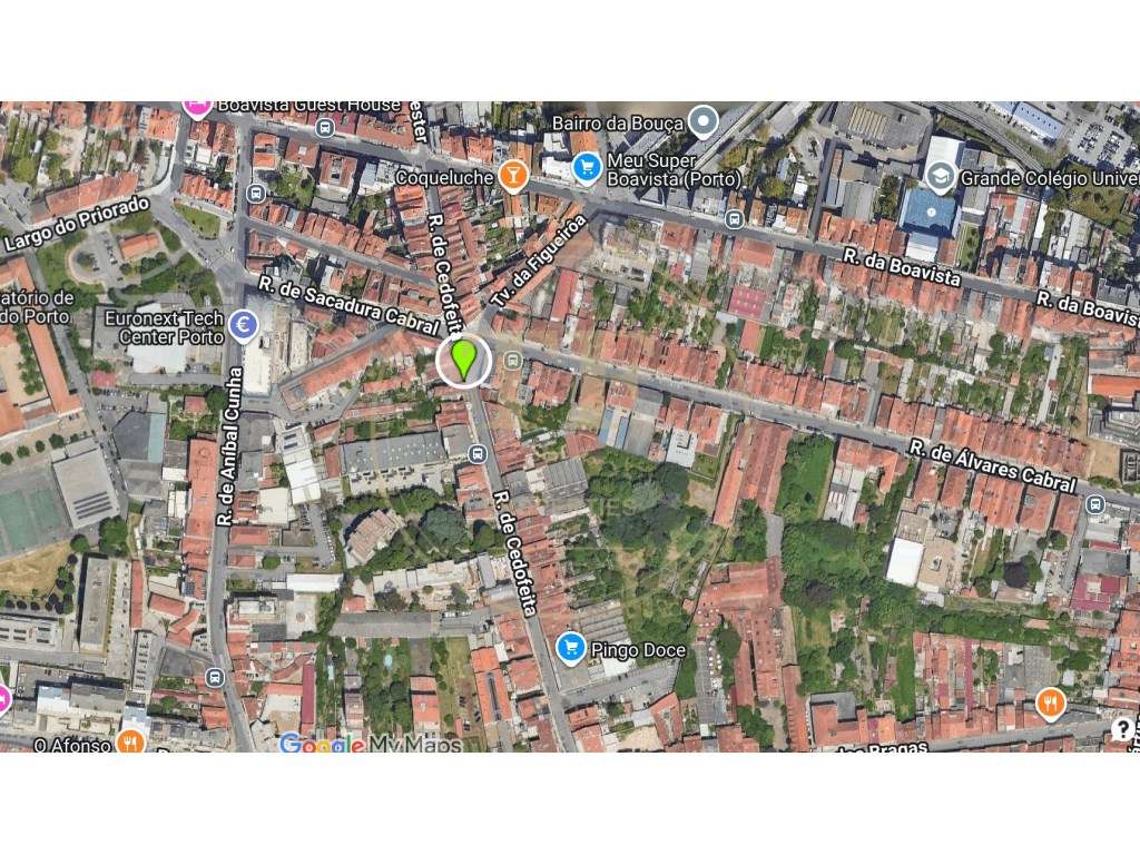 Apartamento T2+1 com 2 varandas, lugar de garagem e arrumos em Cedo...-14