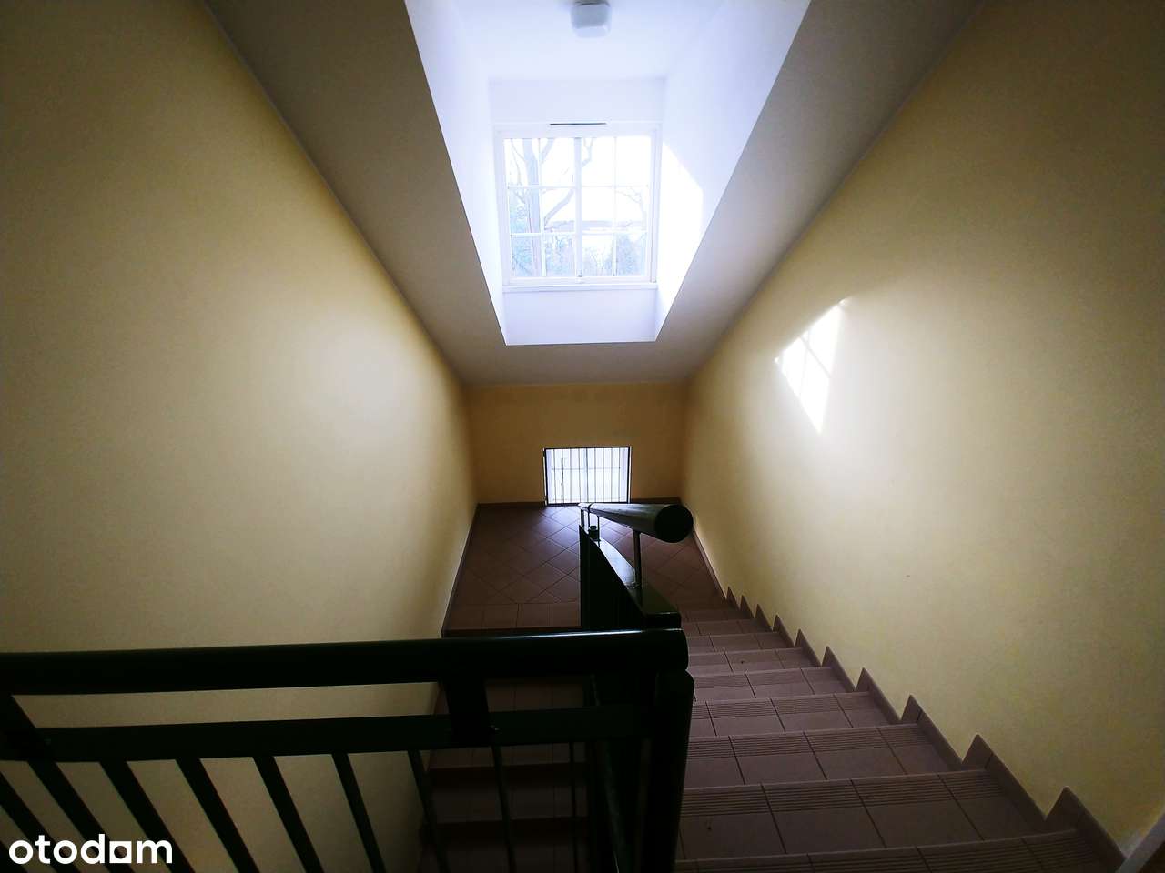 Mieszkanie 2 pokoje , teren zamknięty , atrakcyjna cena-15