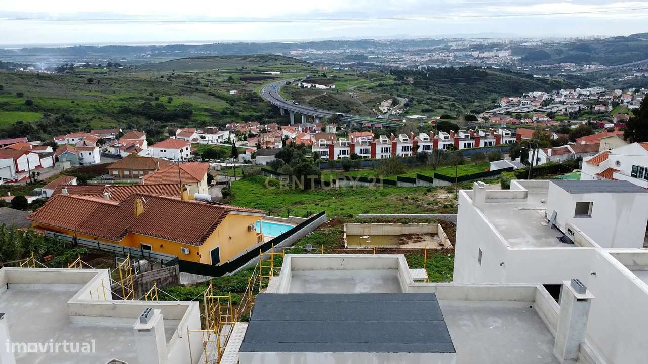 Moradia T4, condomínio fechado, Loures, piscina, 3 parqueamentos, vist - Grande imagem: 4/18