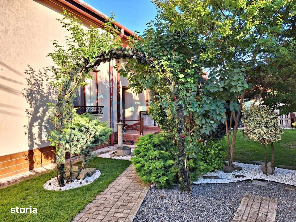 Gaminvest-Casa singur in curte cu acces auto, central, Oradea V3875 - Imagine principală: 5/14