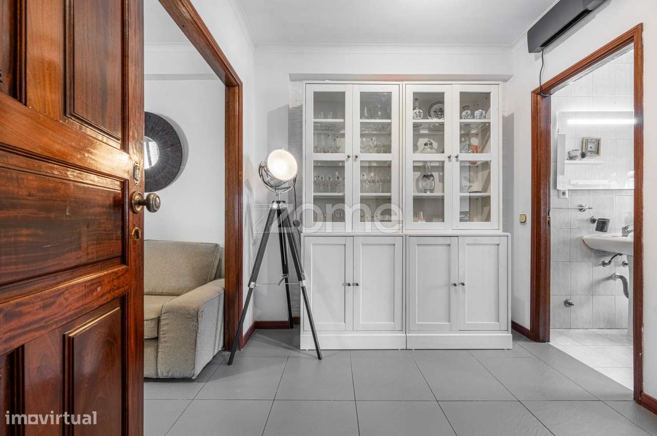 APARTAMENTO T1+1 NA RUA PINTO BESSA A 450M DA ESTAÇÃO DE CAMPANHÃ - Grande imagem: 2/20