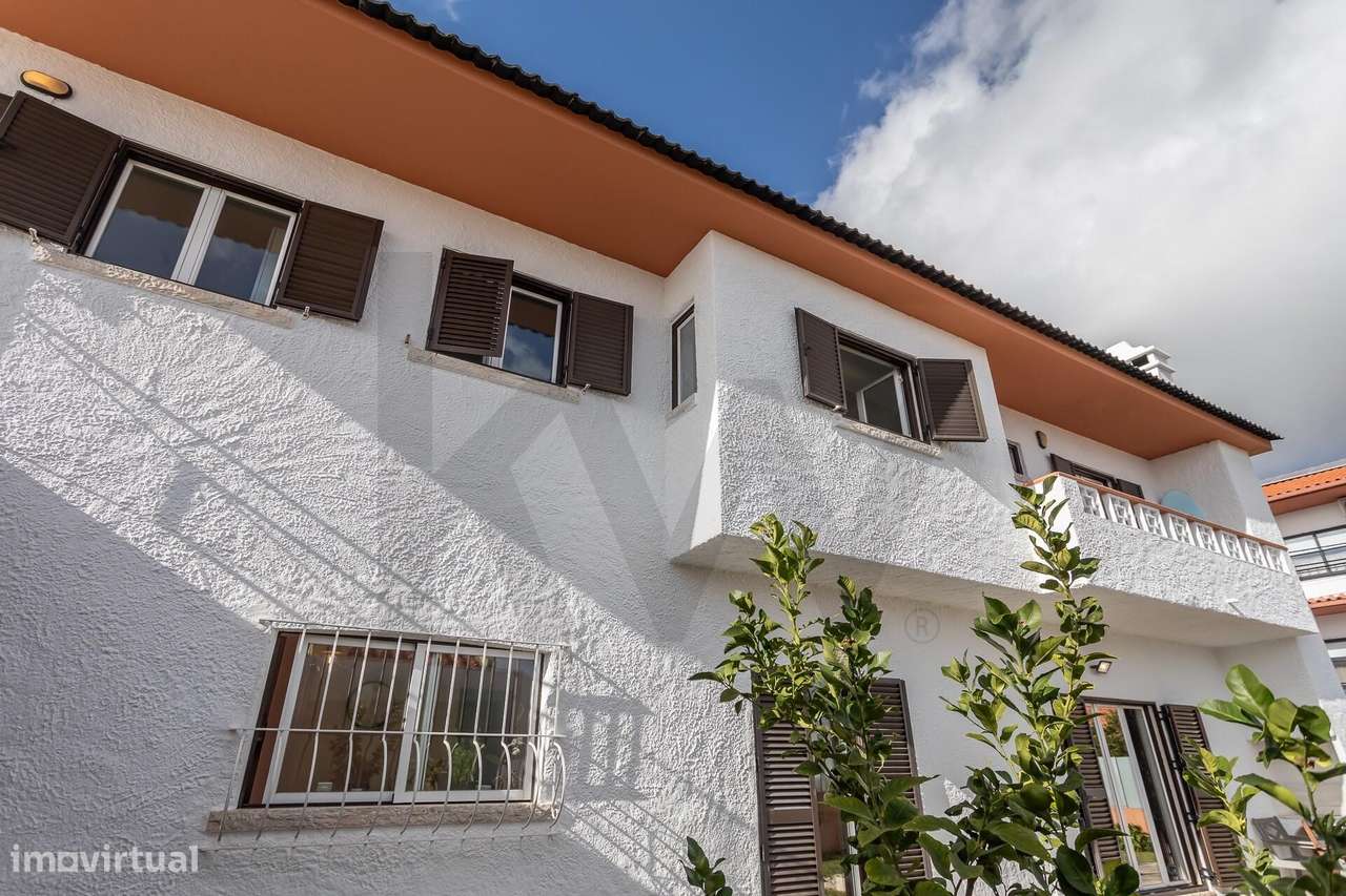 Moradia Renovada de Charme com 4 Quartos e Vista Panorâmica para Lisbo - Grande imagem: 4/60
