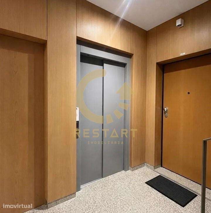 Apartamento T0 com Varanda e Garagem – Leça da Palmeira-13