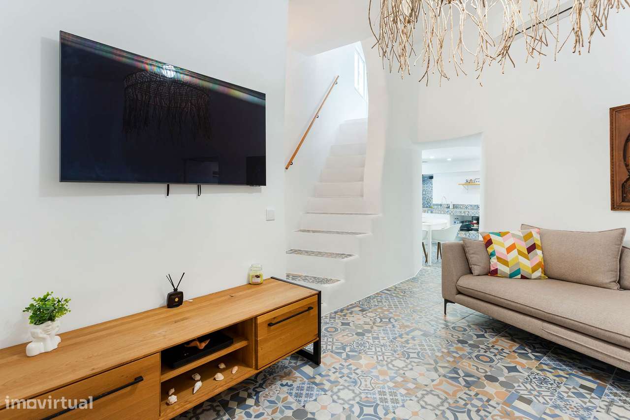 Elegante Moradia V2 com Terraço na Cobertura com Vista Mar - Grande imagem: 5/30