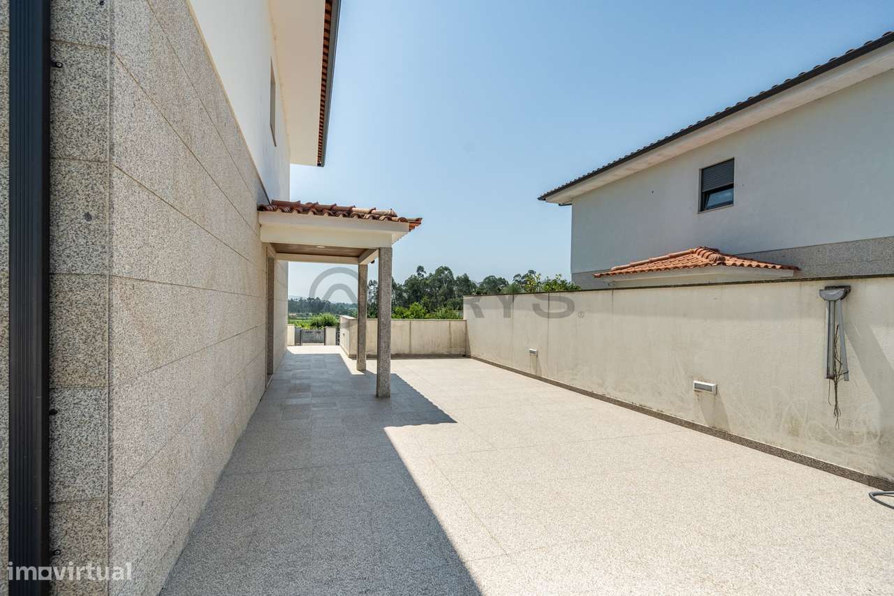 Moradia Geminada T3 em Alvito (S. Martinho), Barcelos-24