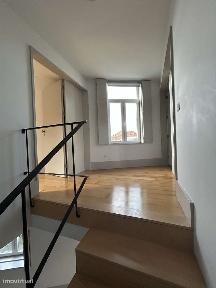 Arpartamento Duplex T2 Remodelado e Equipado -Rua Júlio Ramos Paranhos - Grande imagem: 3/13