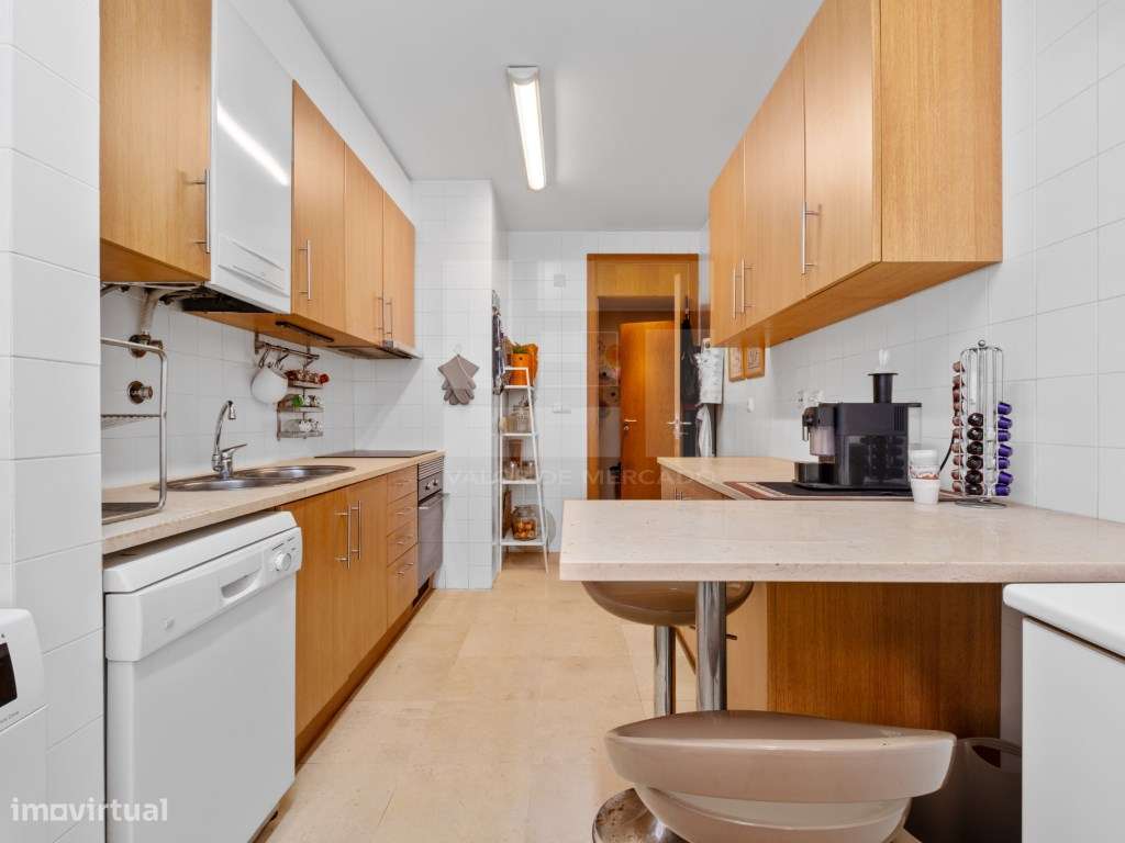 Apartamento T4, situado no prestigiado Parque das Nações, em Lisboa-24