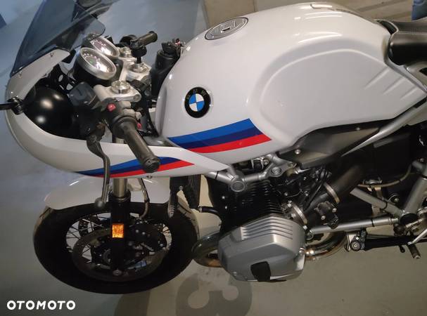 BMW R - 8