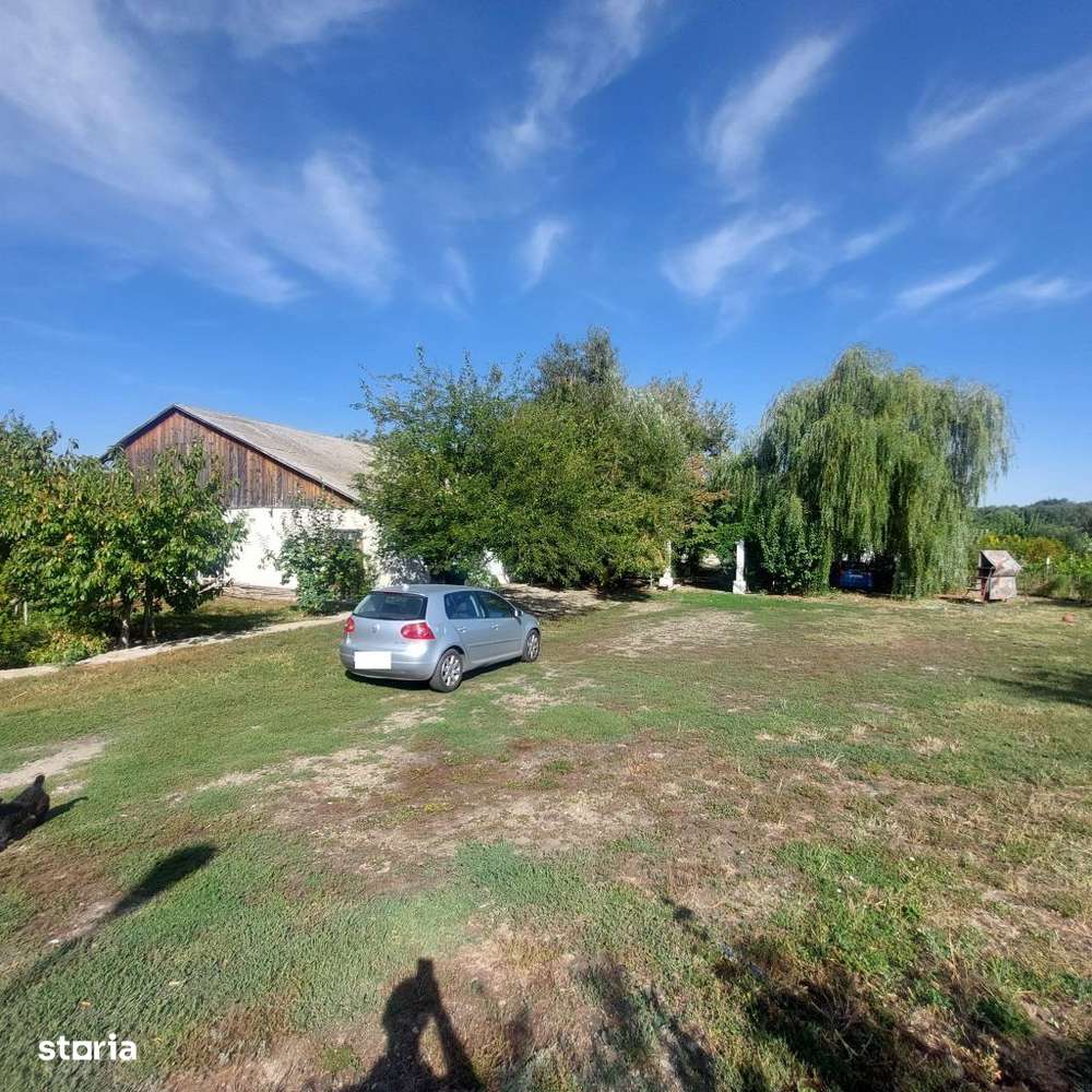 Spatiu Evenimente ,Teren si cladiri Vanatori (Stone Park-Hora Miresei) - Imagine principală: 2/17