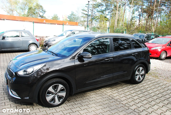 Kia Niro 1.6 GDI Hybrid Business Line - 34