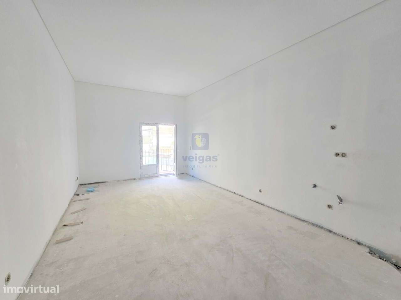 Apartamento T2 com varanda e duas frentes no empreendimento ANJOS 49 - Grande imagem: 2/24