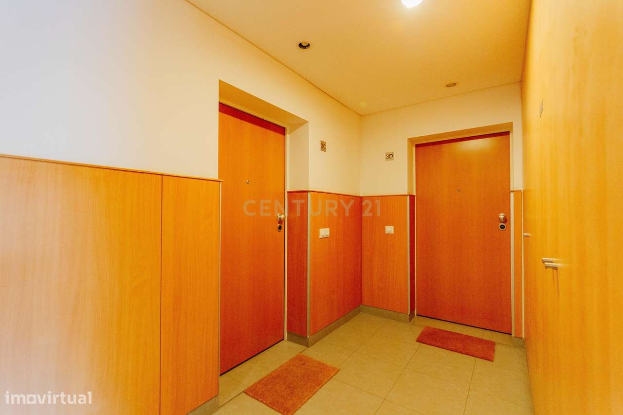 Apartamento T2 com vista rio no Edifício Âncora – Parque das Nações Su-19