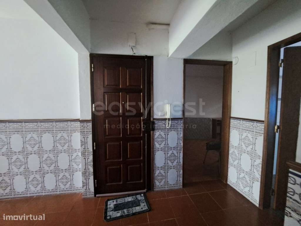 Apartamento T3 junto em zona privilegiada da Cidade, junto das Univ... - Grande imagem: 2/21