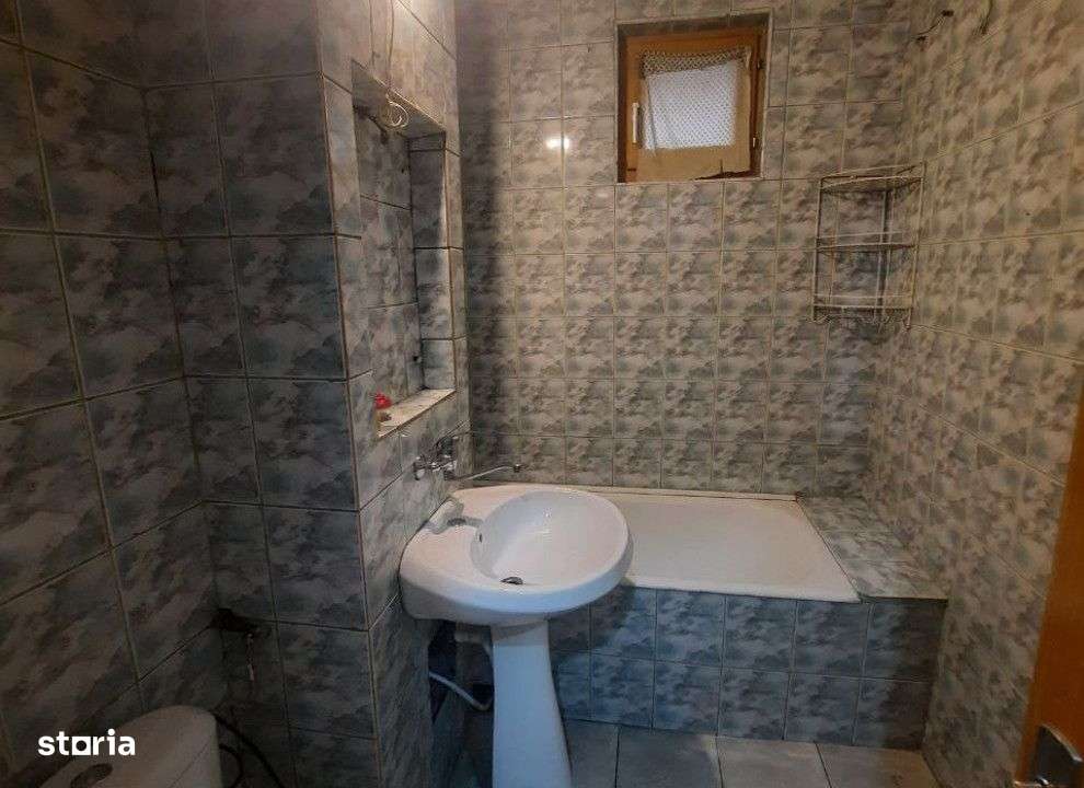 Apartament  3 camere Central , 67 metri, etaj parter Cod:160318-8