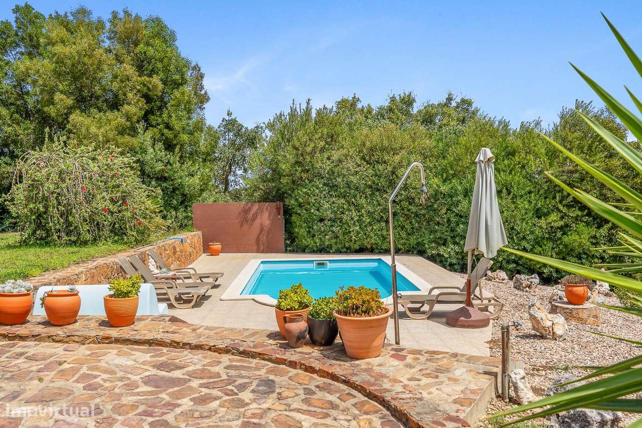 Herdade com moradia T4+1, piscina e lago-32