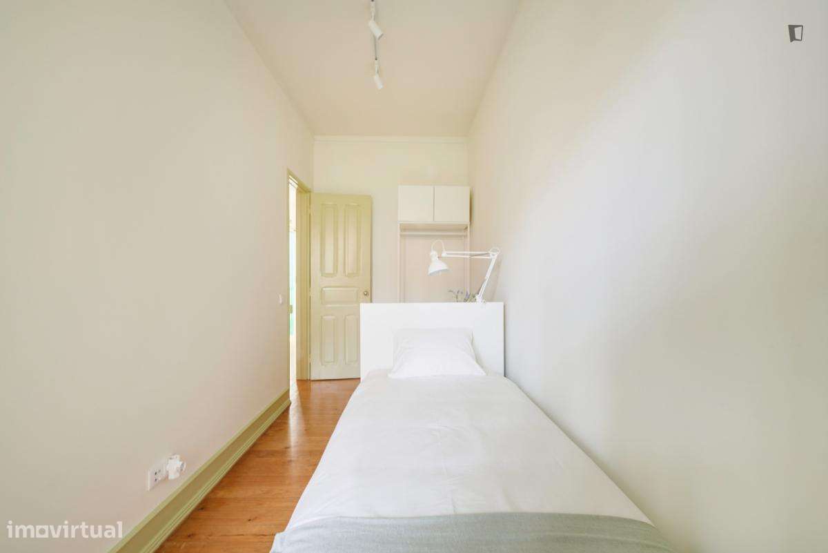 Quarto - localizado em Alcântara Lisbon - Grande imagem: 5/8