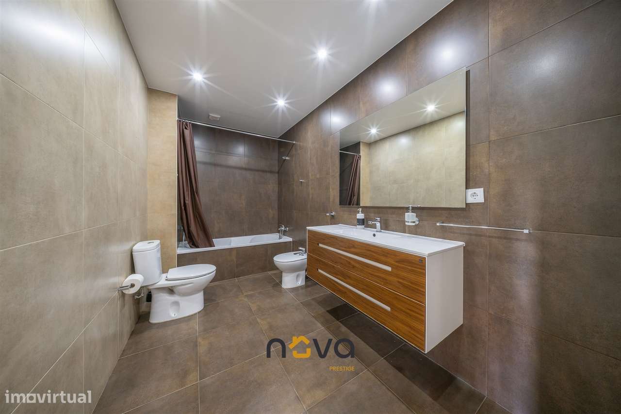 Moradia Geminada T3 em Palmeira de Faro, Esposende-24