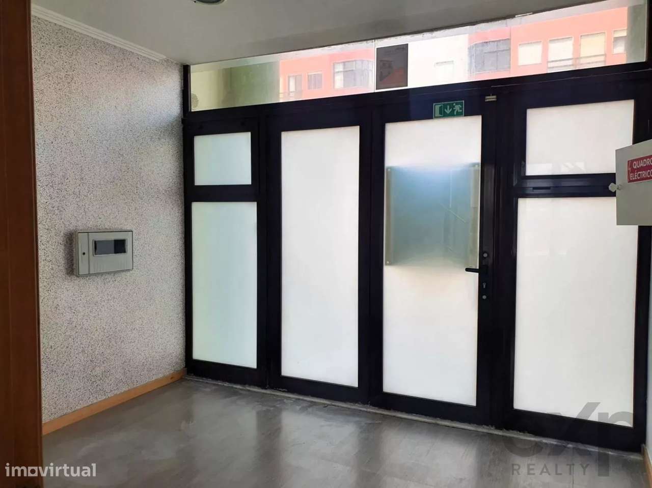 Loja e Escritórios com grande visibilidade em Peniche - Grande imagem: 5/12