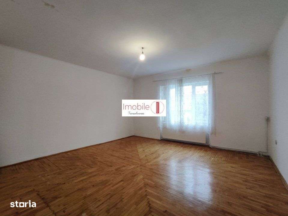 Casa versatila  in zona Penny-Strand Satu Mare-6