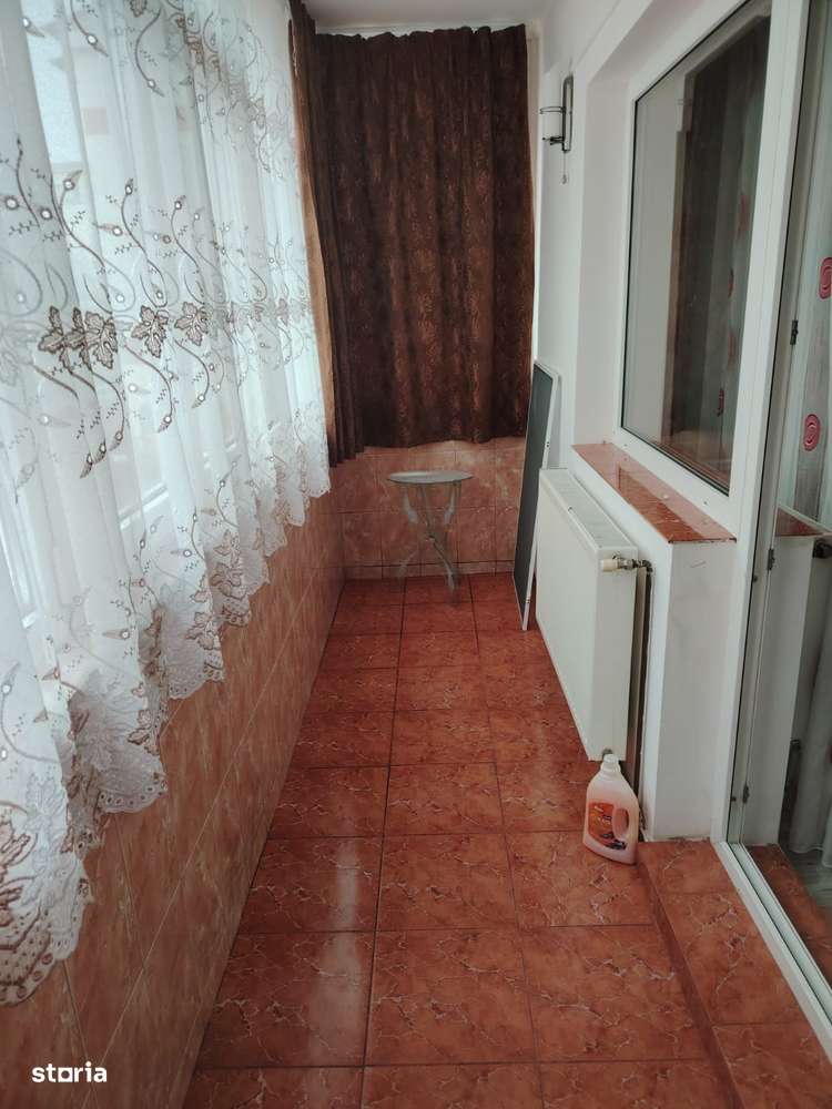 Vând garsoniera Mioveni-Robea, etaj 3,mobilată, 43mp - Imagine principală: 5/10