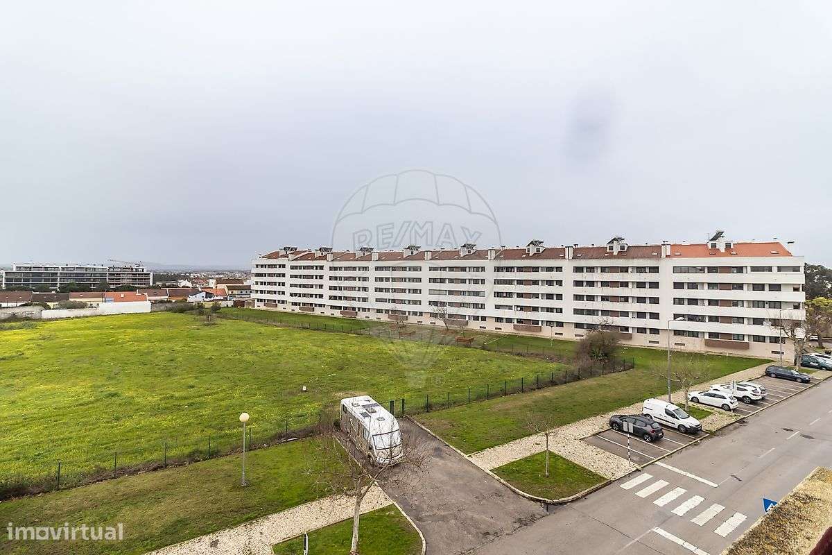 Apartamento T3 no Montijo, com parqueamento e arrecadação-25