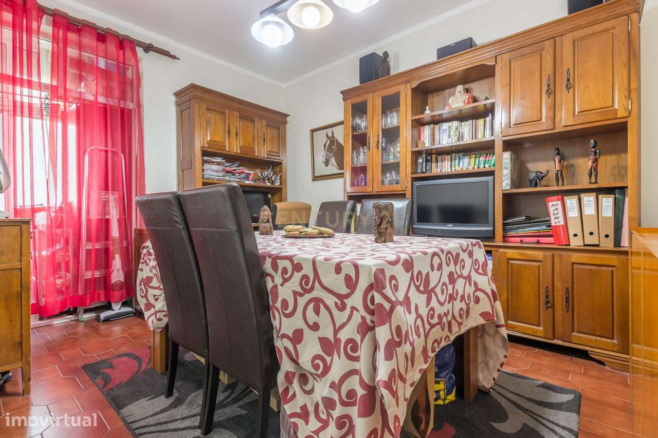 Apartamento Renovado T3 em Barreiro - Excelente Localização - Grande imagem: 4/24