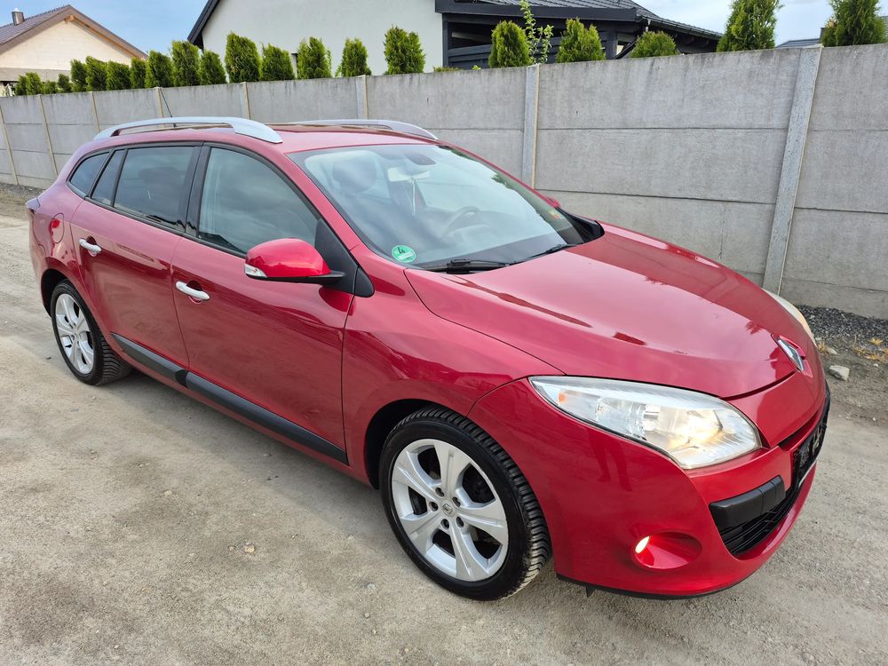 Renault Megane III 1.6 16V 110 TomTom Edition 2010