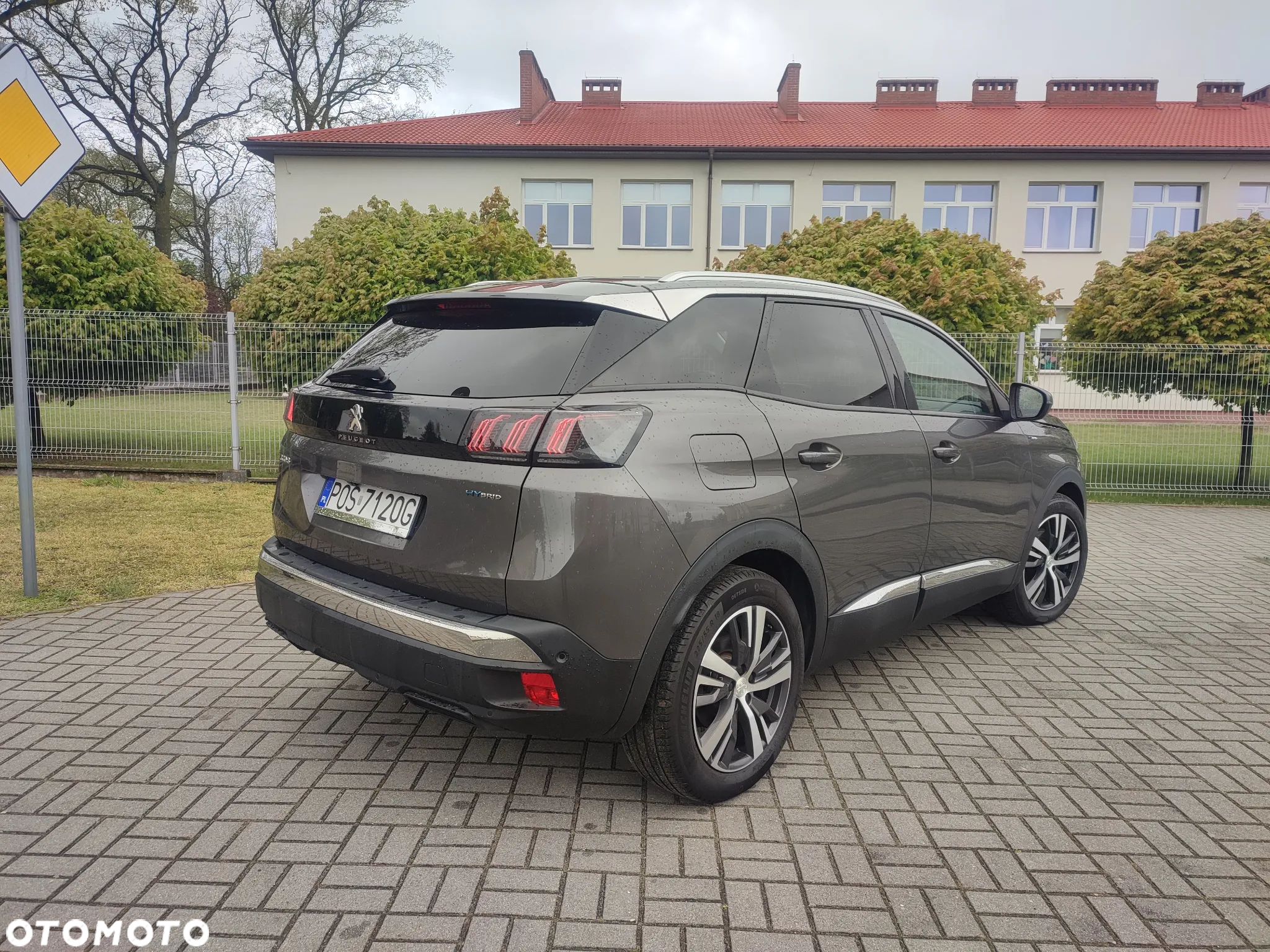 Peugeot 3008 Plug-In Hybrid 225 e-EAT8 Allure Pack - 12