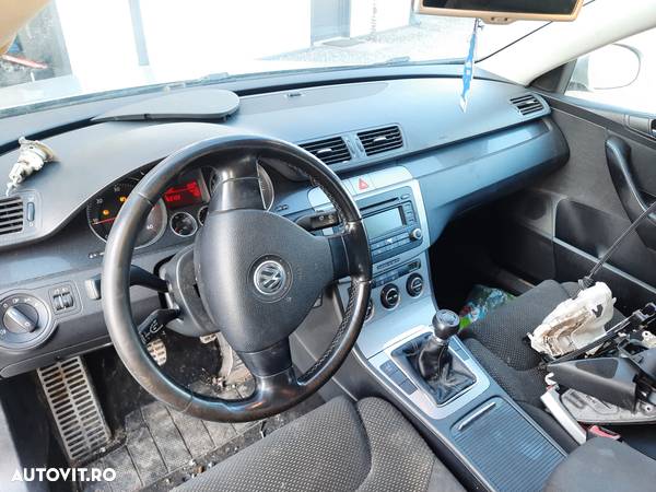 Dezmembrez VW Passat B6 - 5