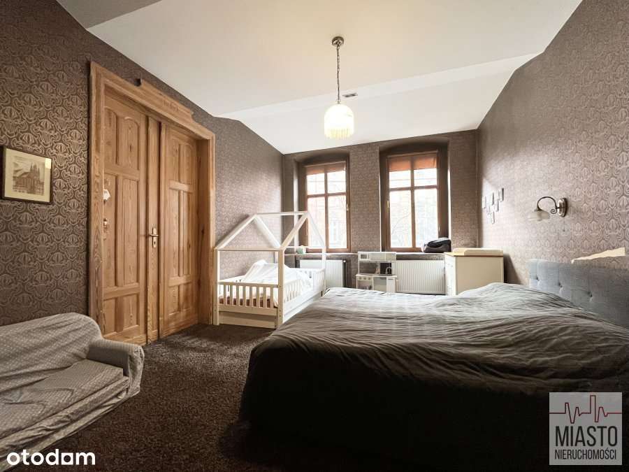 I piętro - 4 pokoje  -2 balkony-5