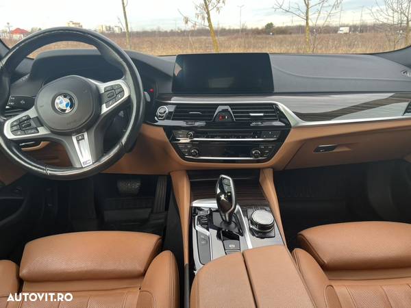 BMW Seria 5 520d Aut. Luxury Line - 27