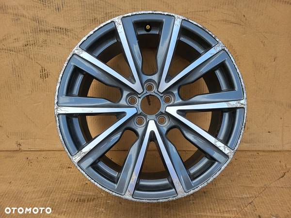 FELGA 17 AUDI A1 S1 8X0601025CD - 1