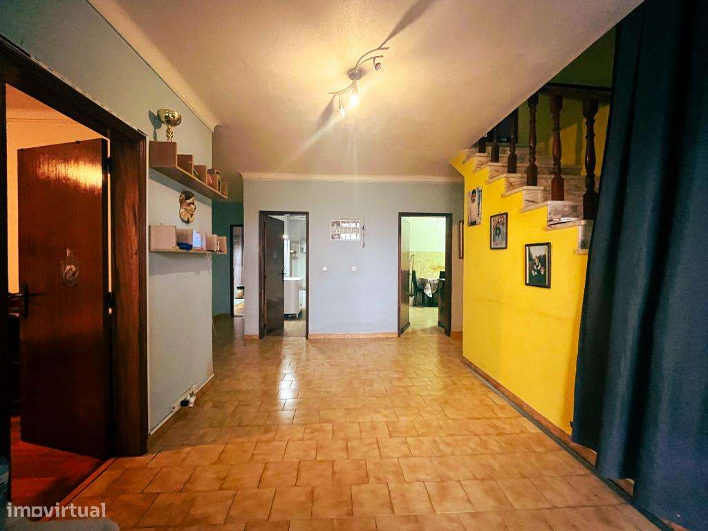 Moradia Isolada T5 com Garagem e Forno Tradicional-6