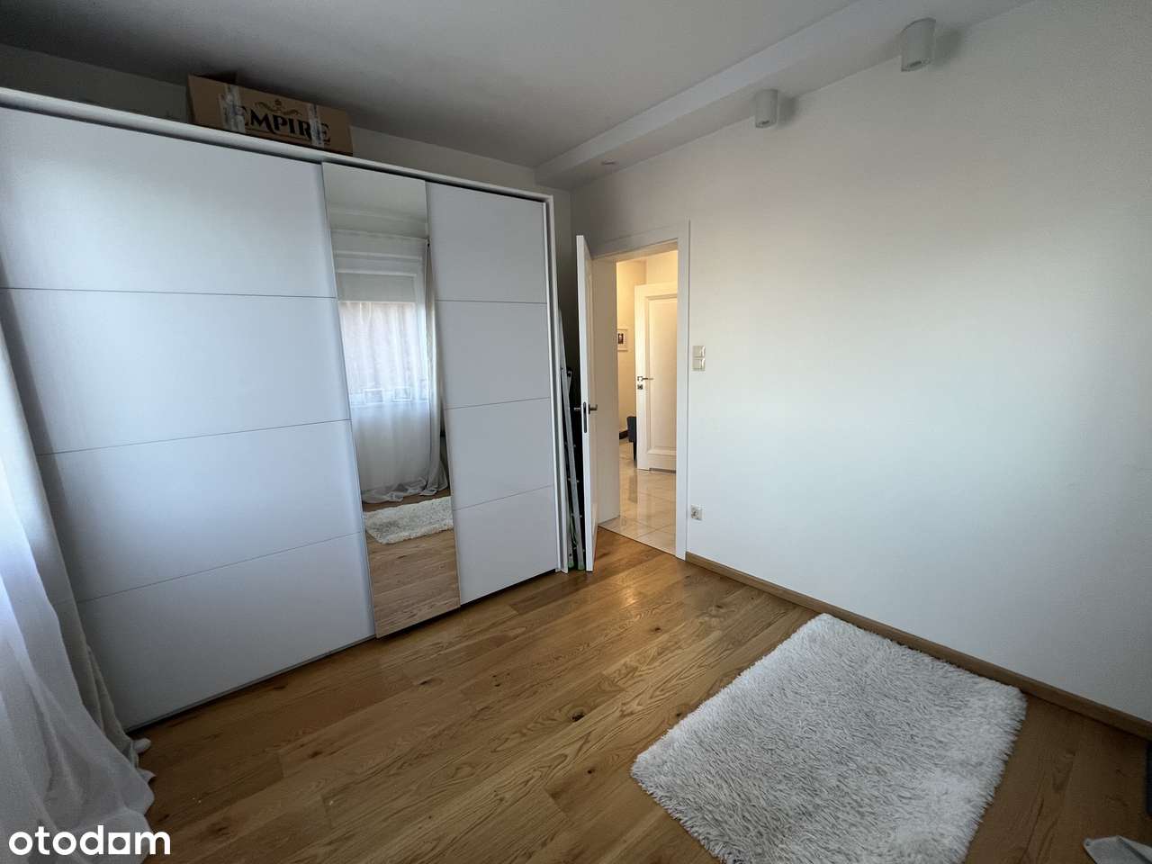 Reda-na sprzedaż  eleganckie  mieszk. 3 pok.+ kom.lok.+ m. w hali g.-12