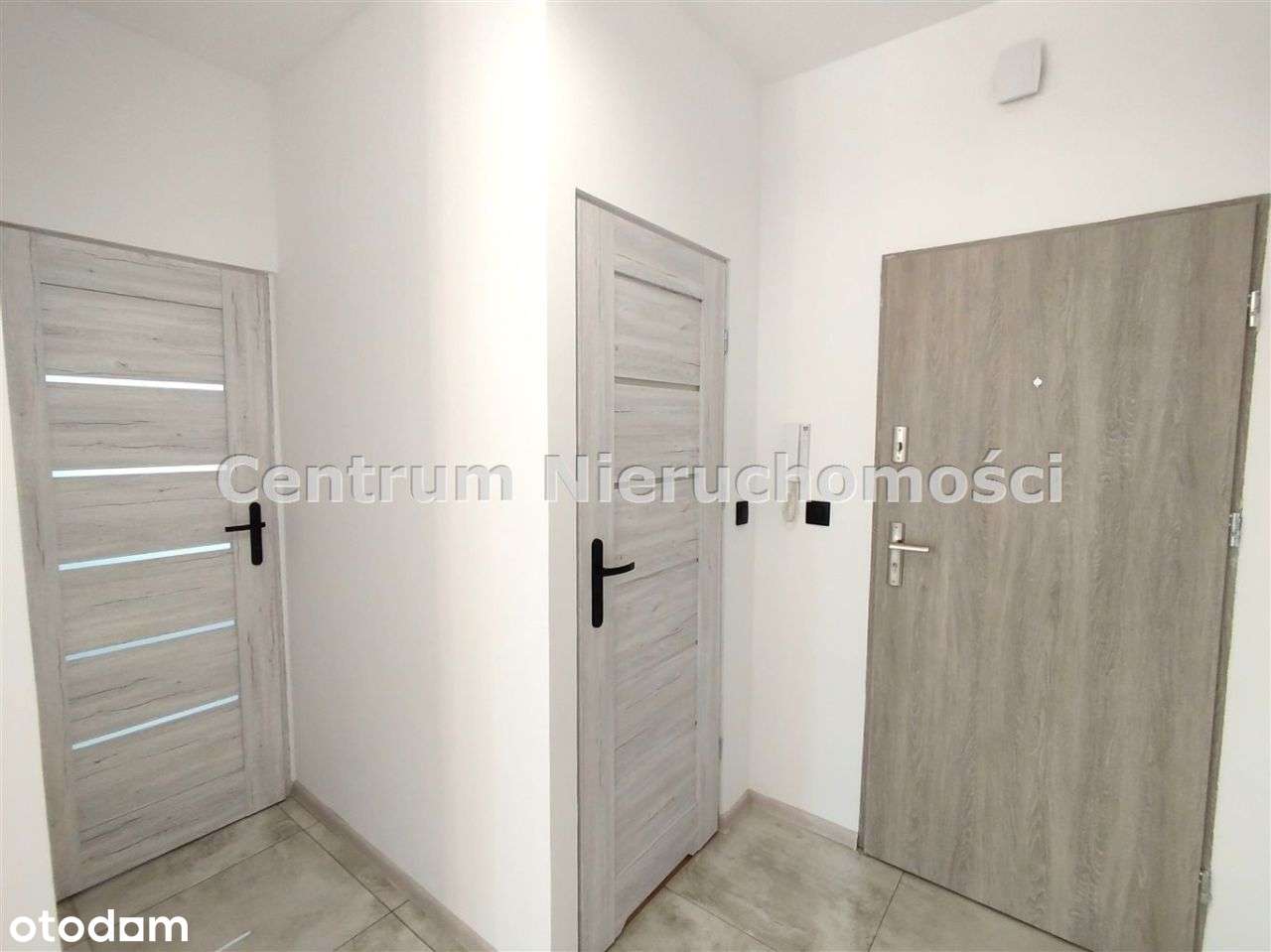 2 Pokoje Po Remoncie/1 Piętro/Al.Wojska Polskiego-9