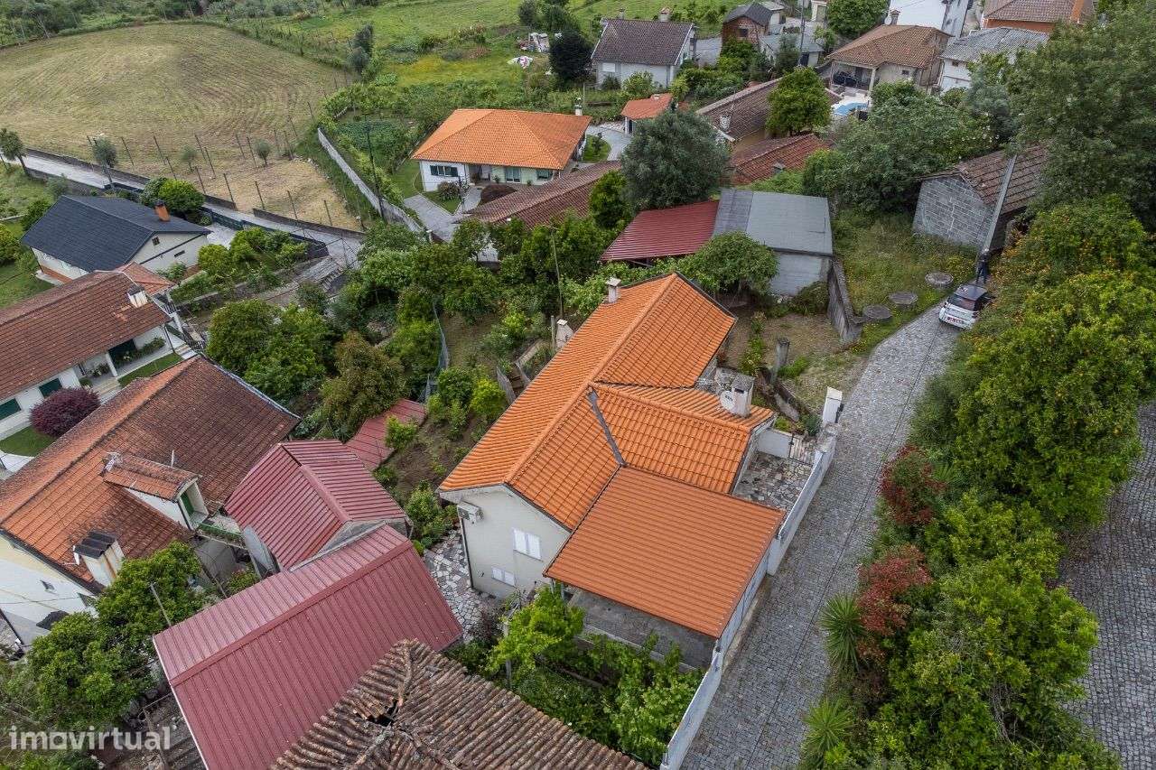 Moradia T2, Bouro (Santa Marta), Amares - Grande imagem: 5/36