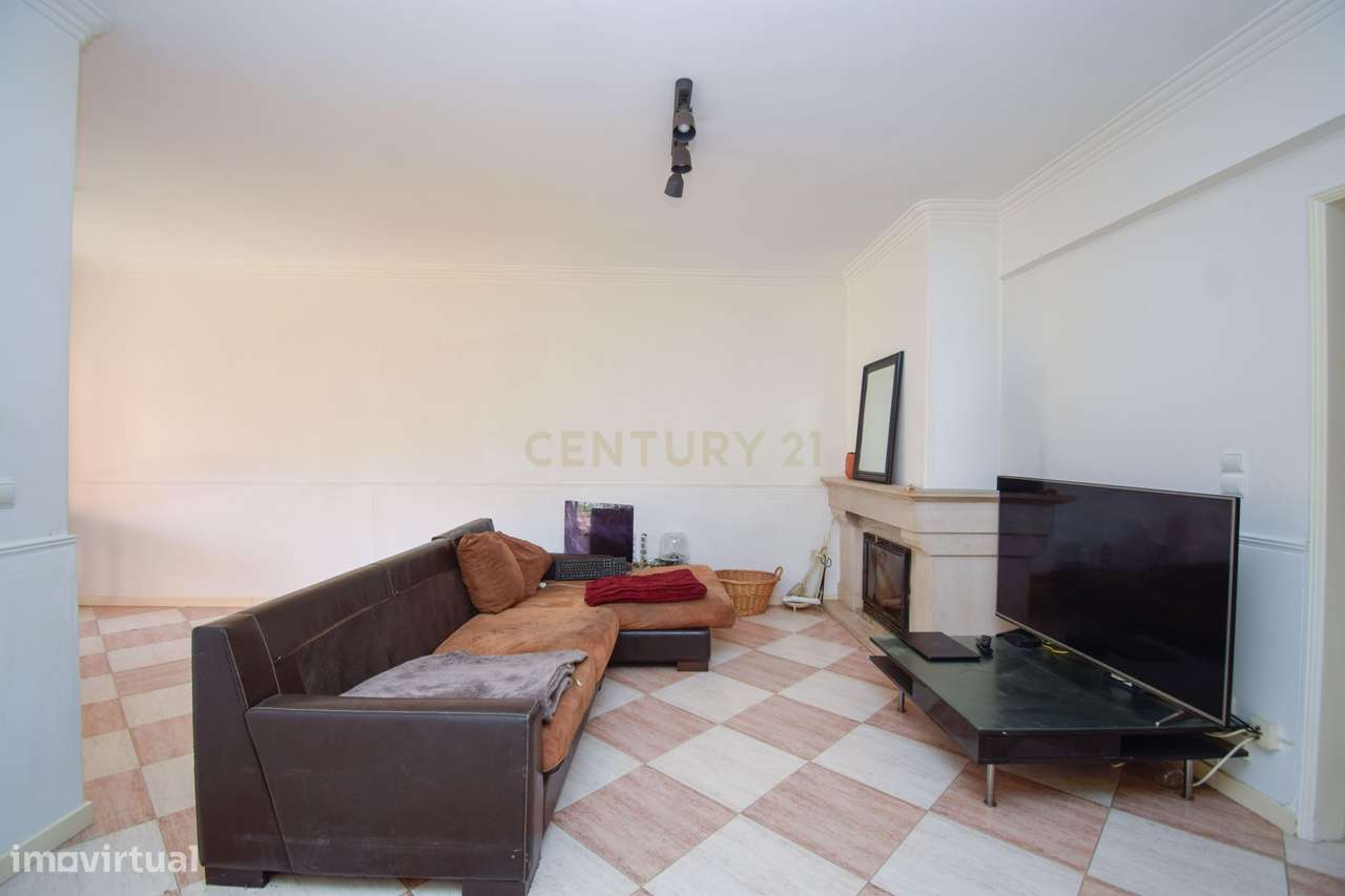 Exclusivo apartamento T2 com terraço na Quinta do Barão – Carcavelos-9